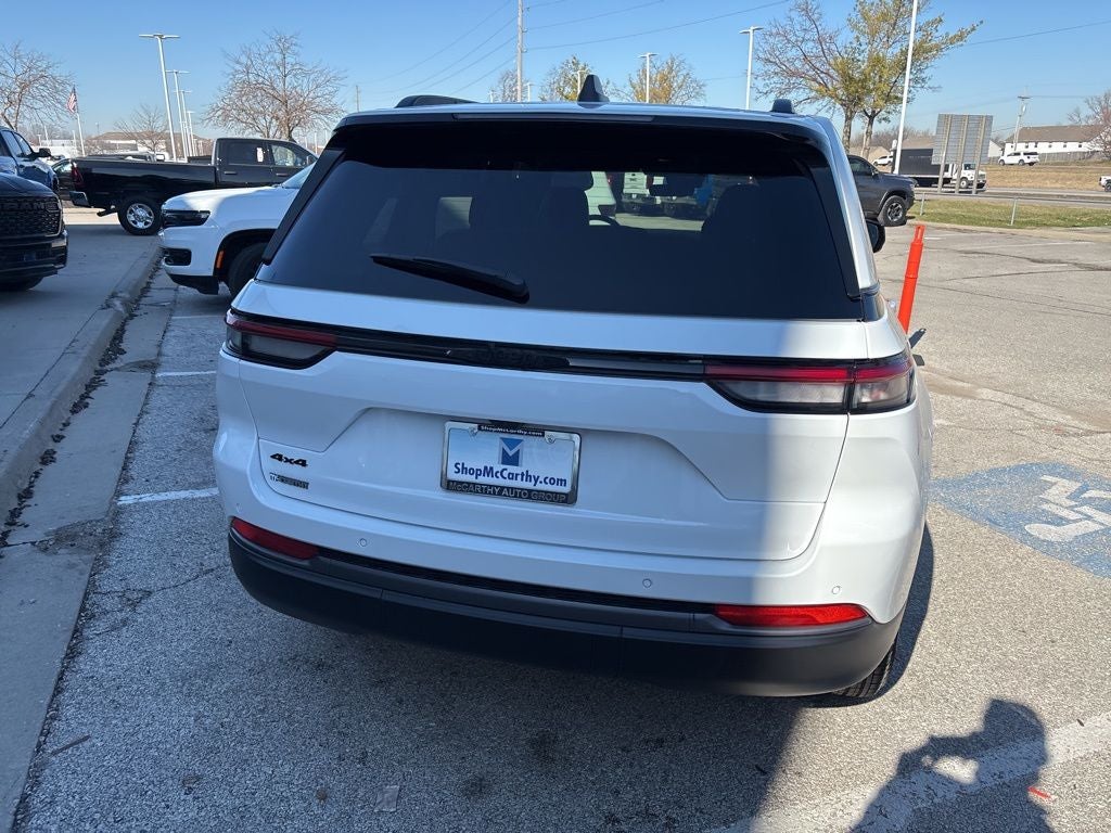 2026 Jeep Grand Cherokee GRAND CHEROKEE LAREDO ALTITUDE 4X4