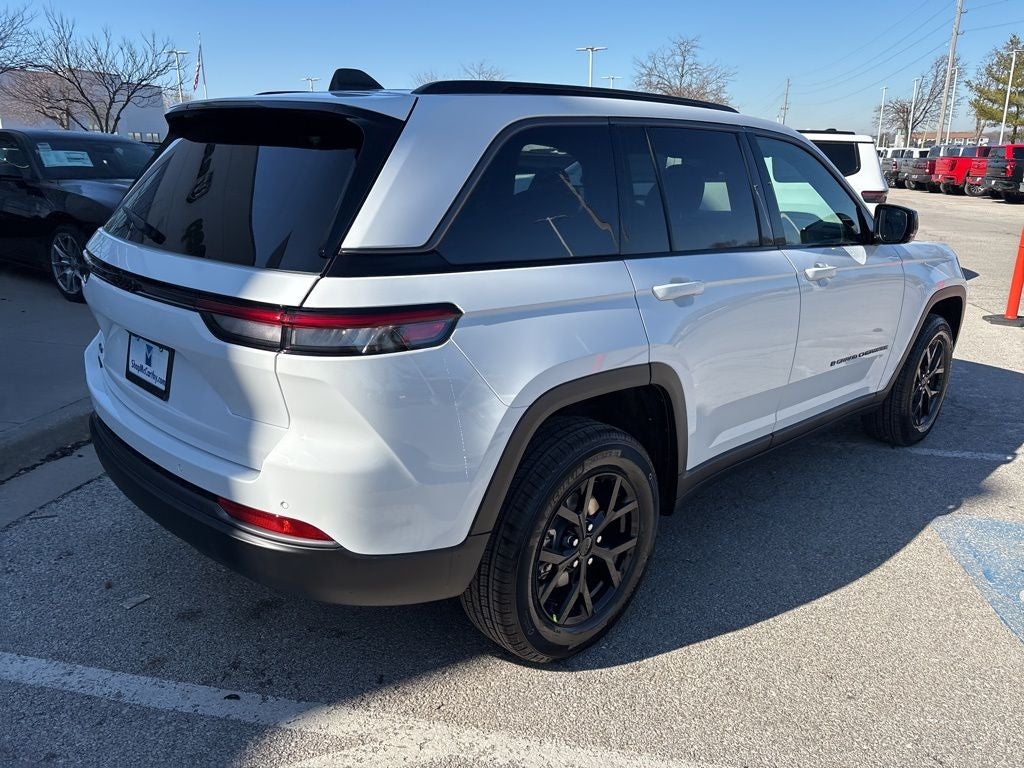 2026 Jeep Grand Cherokee GRAND CHEROKEE LAREDO ALTITUDE 4X4