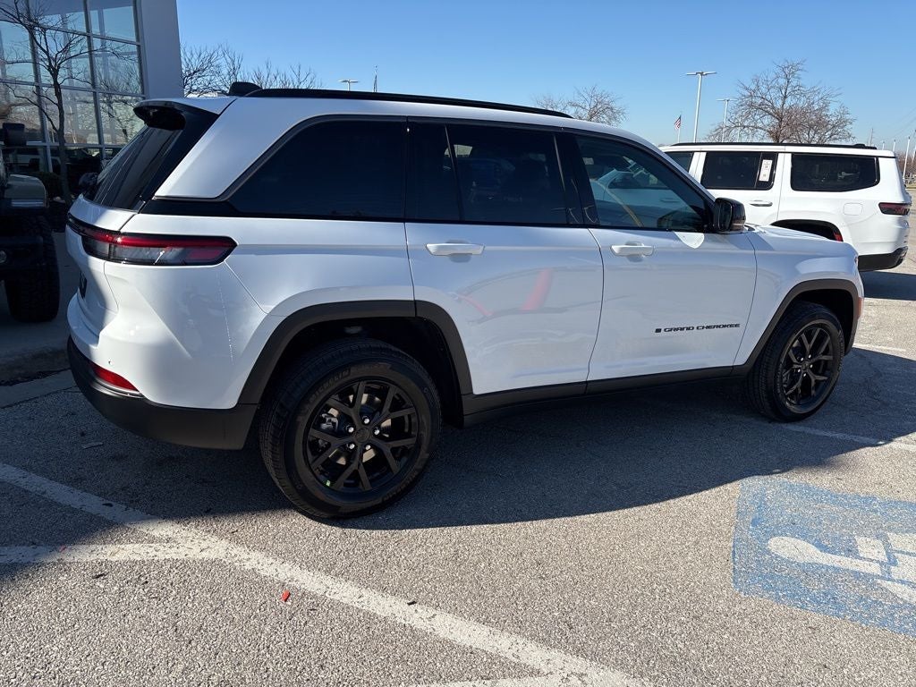2026 Jeep Grand Cherokee GRAND CHEROKEE LAREDO ALTITUDE 4X4