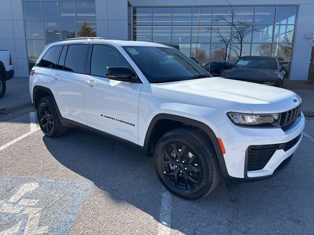 2026 Jeep Grand Cherokee GRAND CHEROKEE LAREDO ALTITUDE 4X4