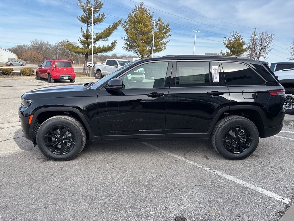 2026 Jeep Grand Cherokee GRAND CHEROKEE LAREDO ALTITUDE 4X4
