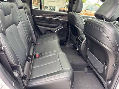 2027 Jeep Grand Cherokee GRAND CHEROKEE LIMITED RESERVE 4X4