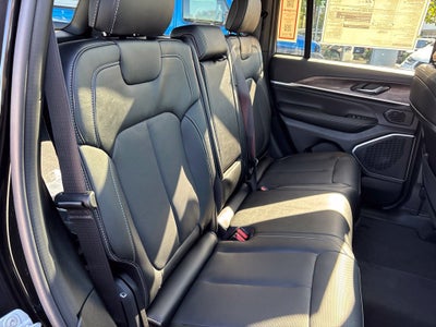2027 Jeep Grand Cherokee GRAND CHEROKEE LIMITED RESERVE 4X4
