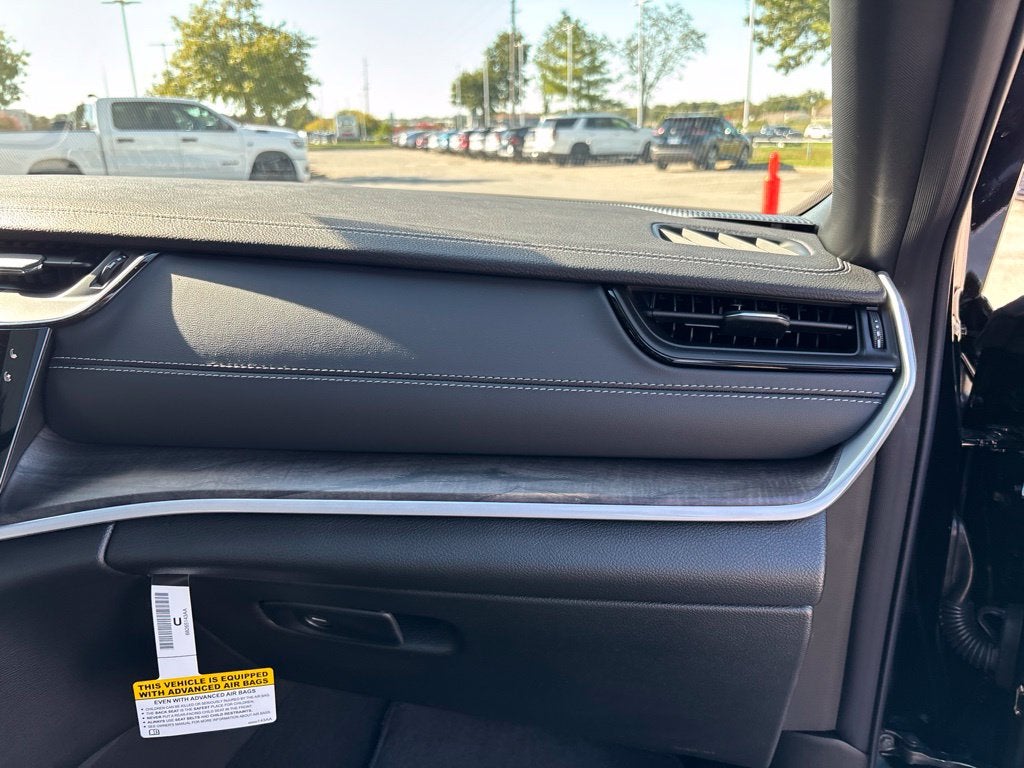 2027 Jeep Grand Cherokee GRAND CHEROKEE LIMITED RESERVE 4X4