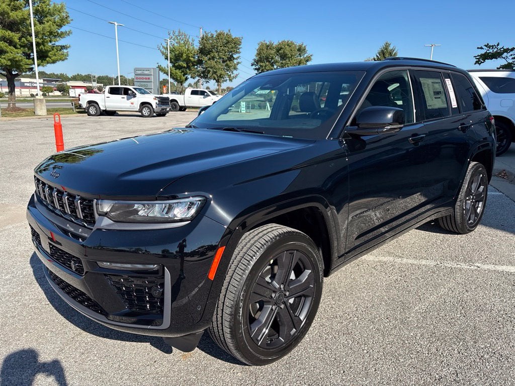 2027 Jeep Grand Cherokee GRAND CHEROKEE LIMITED RESERVE 4X4