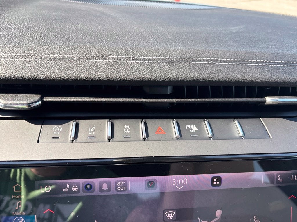 2027 Jeep Grand Cherokee GRAND CHEROKEE LIMITED 4X4
