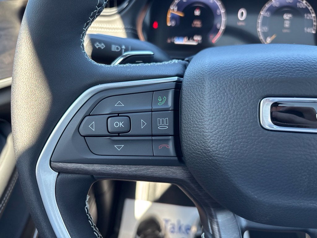 2027 Jeep Grand Cherokee GRAND CHEROKEE LIMITED RESERVE 4X4