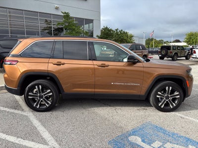 2027 Jeep Grand Cherokee GRAND CHEROKEE LIMITED 4X4
