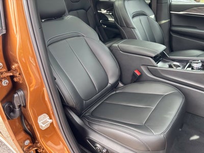 2027 Jeep Grand Cherokee GRAND CHEROKEE LIMITED 4X4
