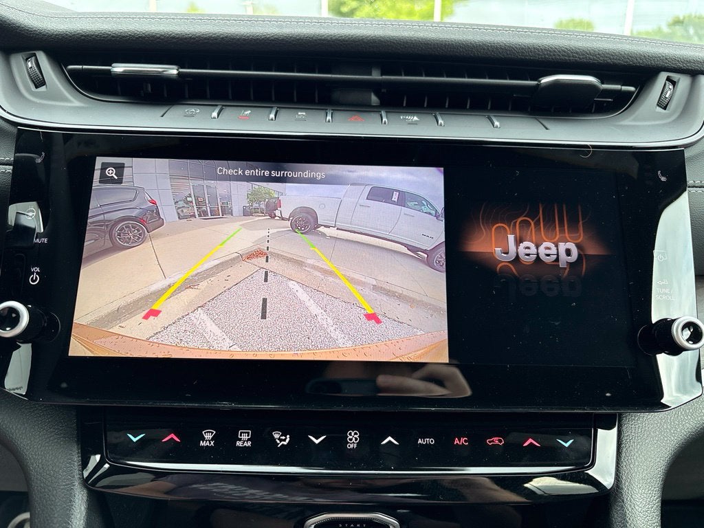 2027 Jeep Grand Cherokee GRAND CHEROKEE LIMITED 4X4