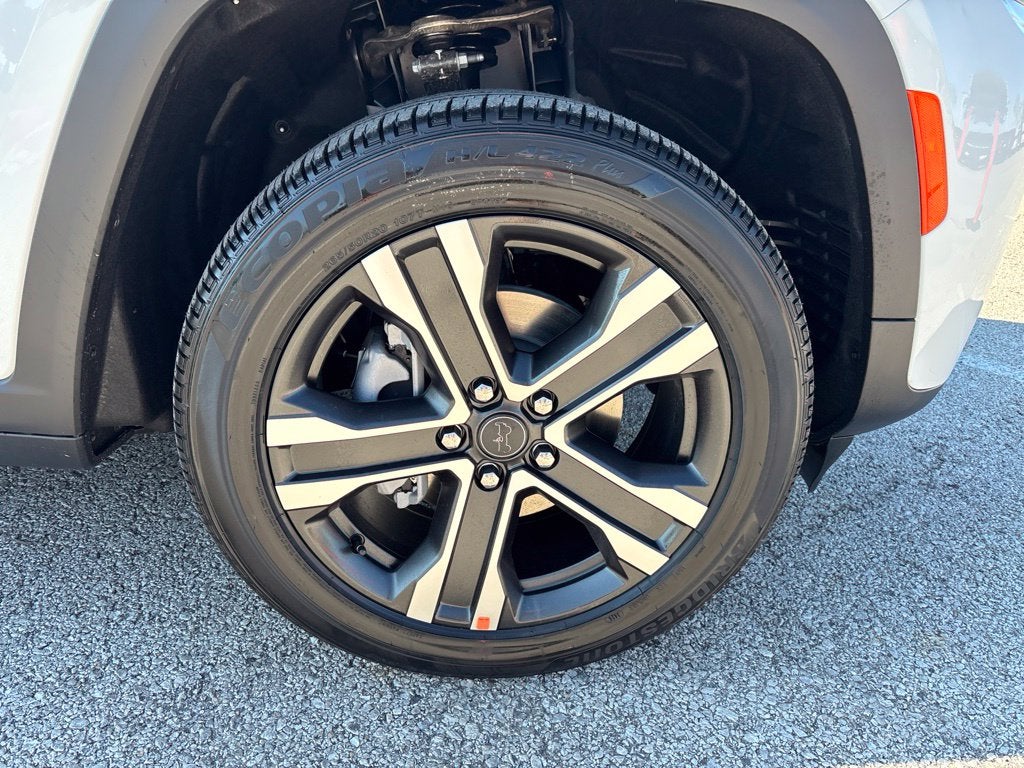 2027 Jeep Grand Cherokee GRAND CHEROKEE LIMITED 4X4