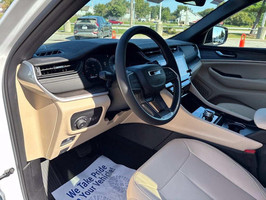 2027 Jeep Grand Cherokee GRAND CHEROKEE LIMITED 4X4