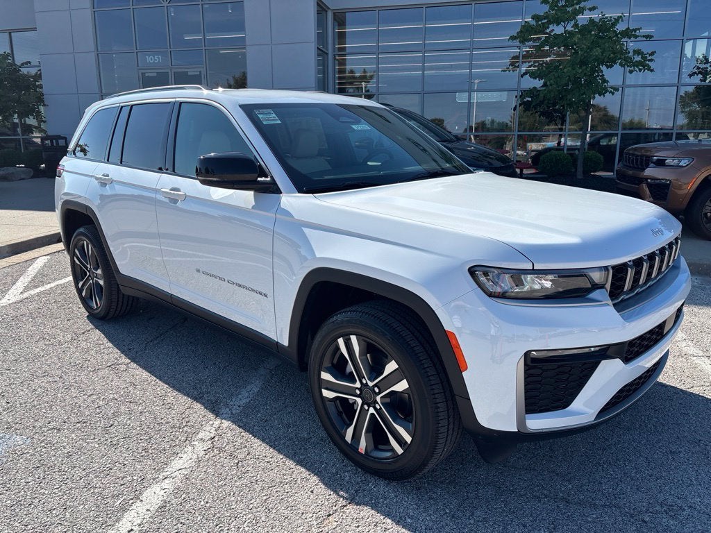 2027 Jeep Grand Cherokee GRAND CHEROKEE LIMITED 4X4
