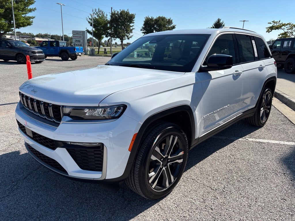 2027 Jeep Grand Cherokee GRAND CHEROKEE LIMITED 4X4