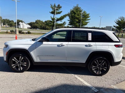 2027 Jeep Grand Cherokee GRAND CHEROKEE LIMITED 4X4