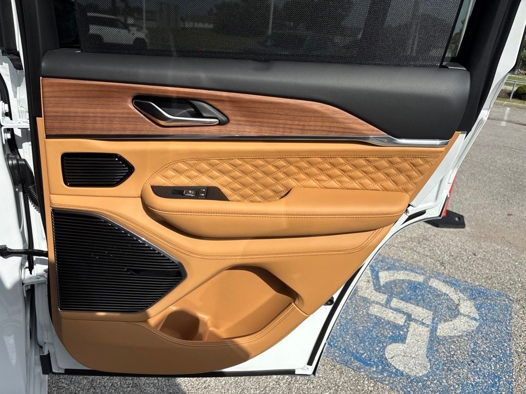 2027 Jeep Grand Cherokee GRAND CHEROKEE SUMMIT 4X4
