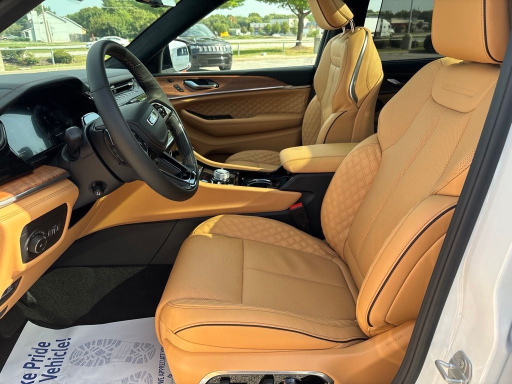 2027 Jeep Grand Cherokee GRAND CHEROKEE SUMMIT 4X4
