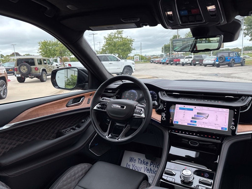 2027 Jeep Grand Cherokee GRAND CHEROKEE SUMMIT 4X4