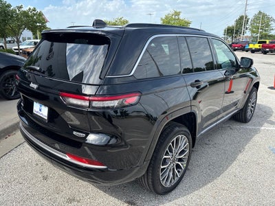 2027 Jeep Grand Cherokee GRAND CHEROKEE SUMMIT 4X4