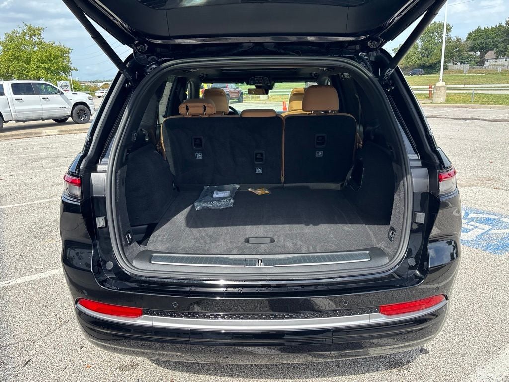 2027 Jeep Grand Cherokee GRAND CHEROKEE SUMMIT 4X4