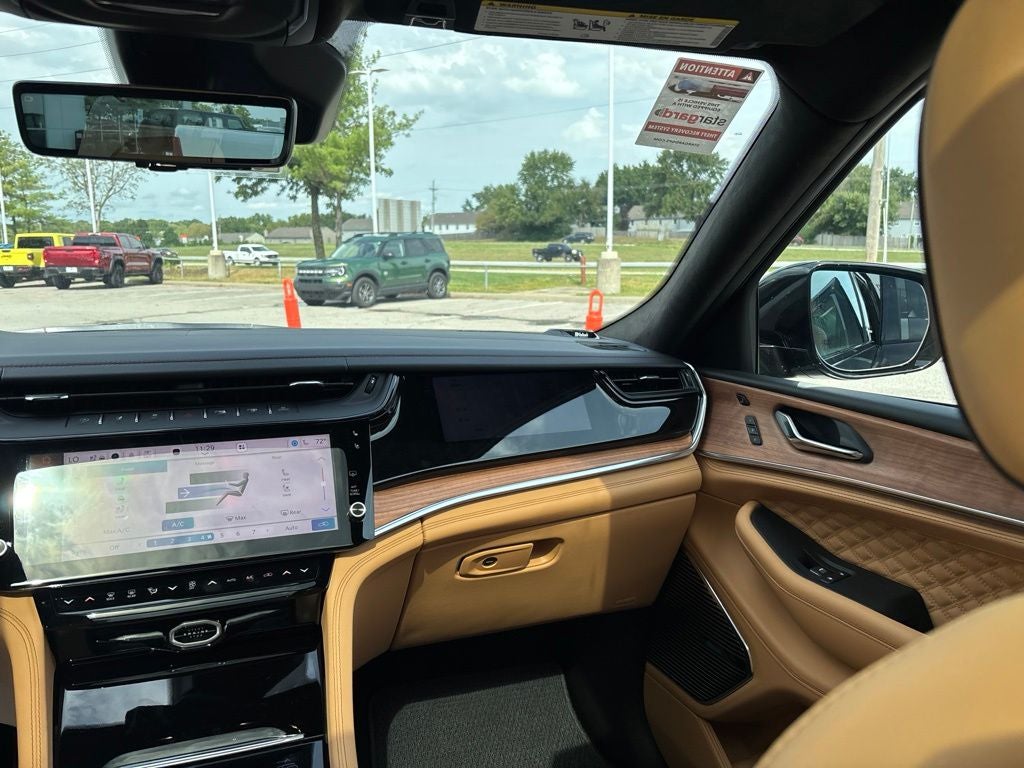 2027 Jeep Grand Cherokee GRAND CHEROKEE SUMMIT 4X4