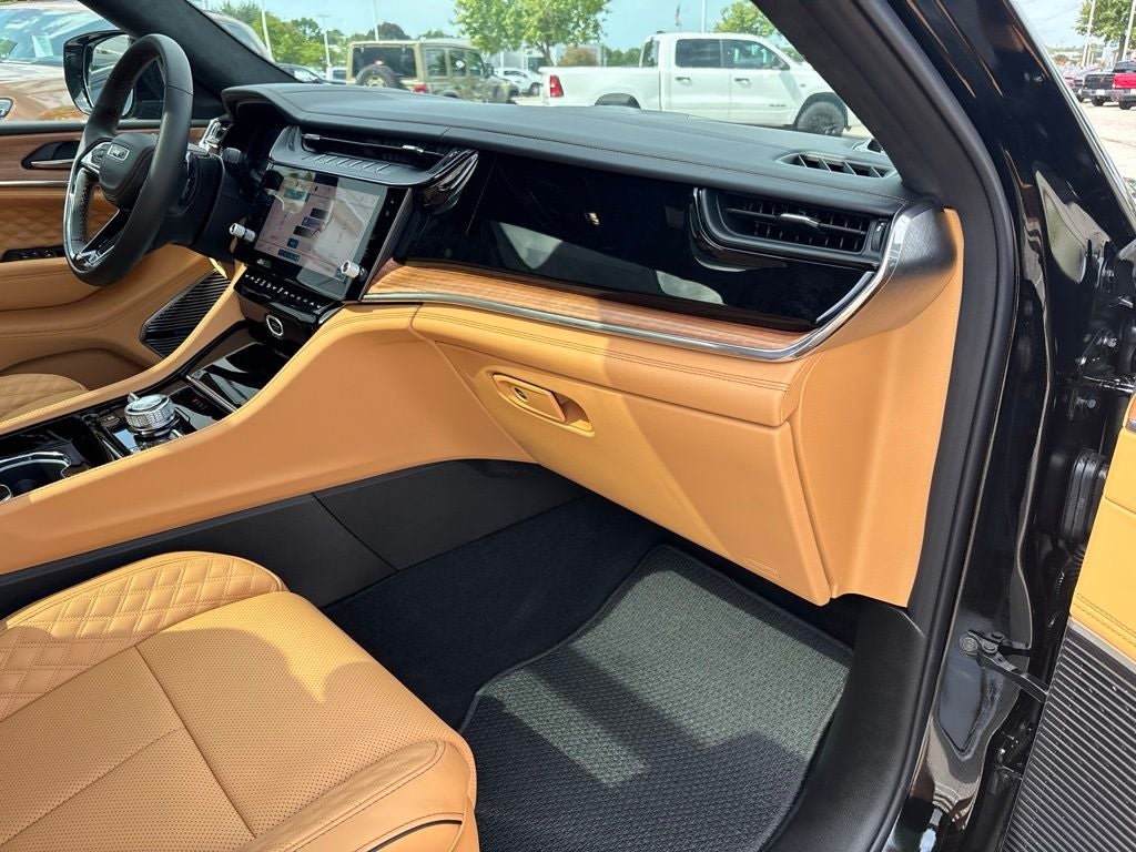2027 Jeep Grand Cherokee GRAND CHEROKEE SUMMIT 4X4