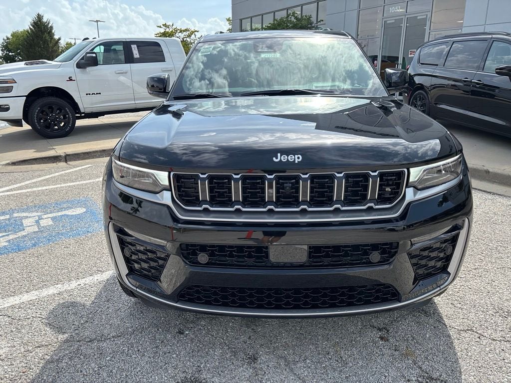 2027 Jeep Grand Cherokee GRAND CHEROKEE SUMMIT 4X4