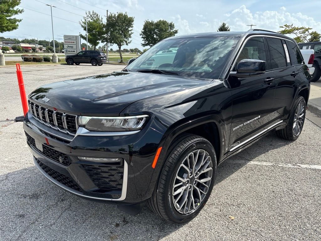 2027 Jeep Grand Cherokee GRAND CHEROKEE SUMMIT 4X4