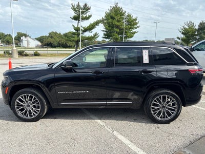 2027 Jeep Grand Cherokee GRAND CHEROKEE SUMMIT 4X4