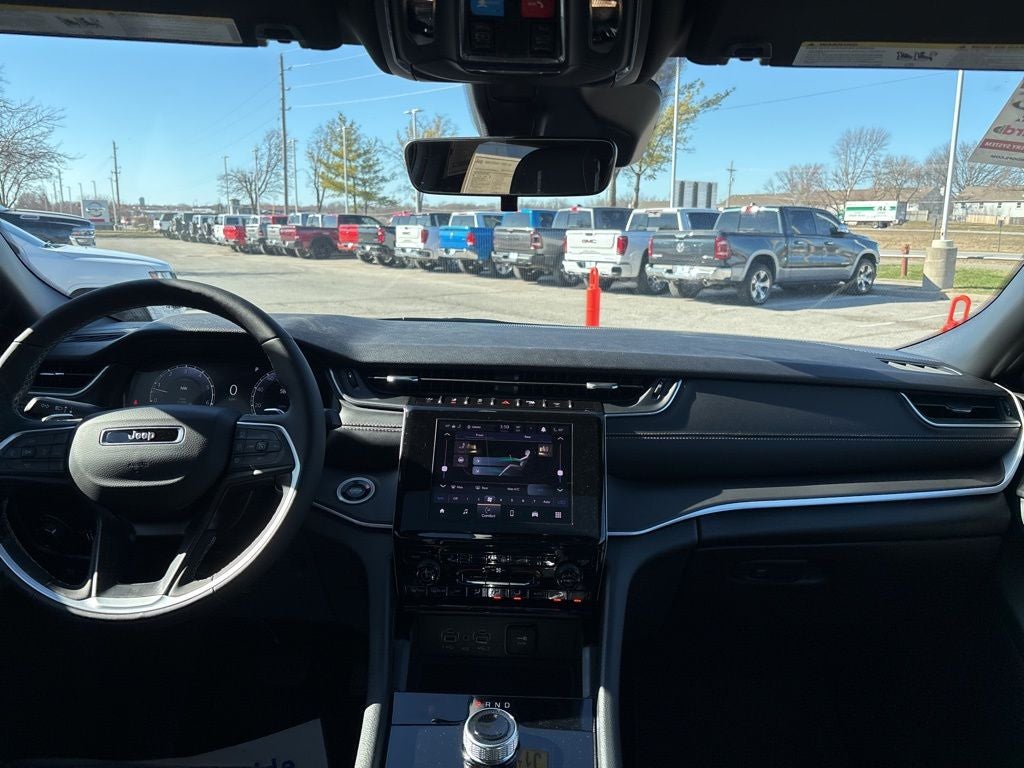 2026 Jeep Grand Cherokee GRAND CHEROKEE L LAREDO X 4X4