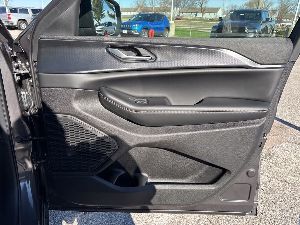 2026 Jeep Grand Cherokee GRAND CHEROKEE L LAREDO X 4X4