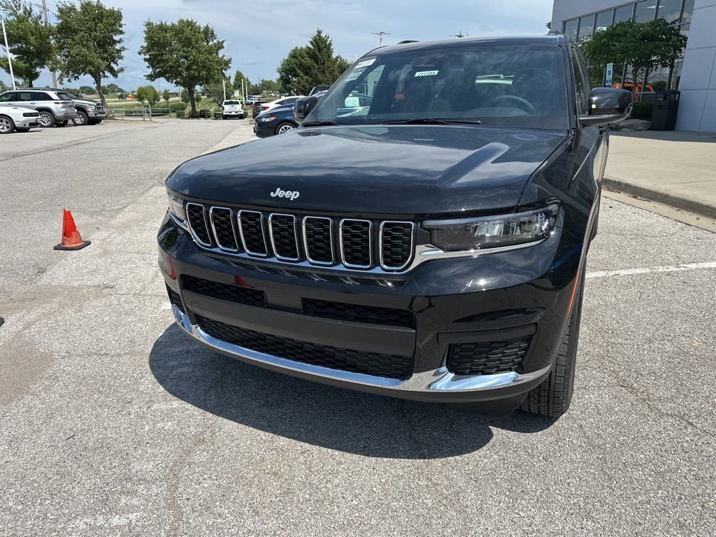 2025 Jeep Grand Cherokee GRAND CHEROKEE L LAREDO X 4X4