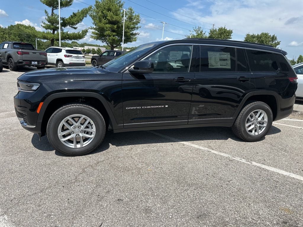 2025 Jeep Grand Cherokee GRAND CHEROKEE L LAREDO X 4X4