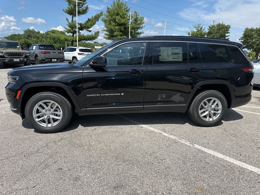 2025 Jeep Grand Cherokee GRAND CHEROKEE L LAREDO X 4X4