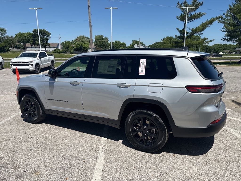 2026 Jeep Grand Cherokee GRAND CHEROKEE L LAREDO ALTITUDE 4X4