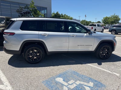 2026 Jeep Grand Cherokee GRAND CHEROKEE L LAREDO ALTITUDE 4X4