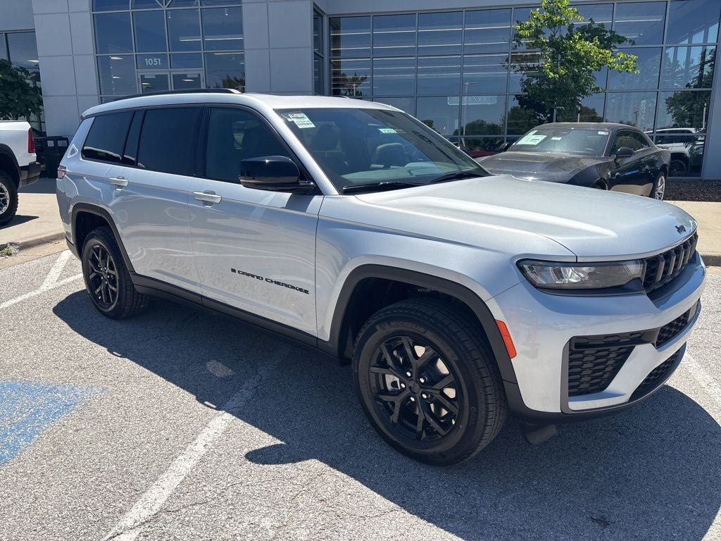 2026 Jeep Grand Cherokee GRAND CHEROKEE L LAREDO ALTITUDE 4X4