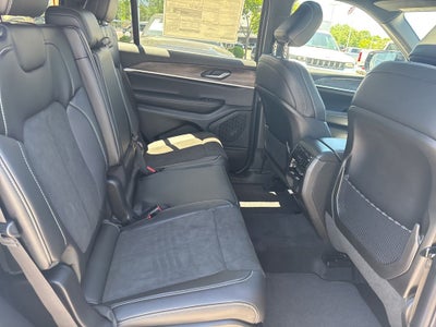 2026 Jeep Grand Cherokee GRAND CHEROKEE L LAREDO ALTITUDE 4X4