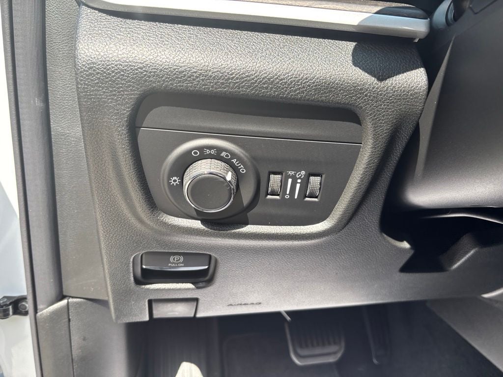 2027 Jeep Grand Cherokee GRAND CHEROKEE L LAREDO ALTITUDE 4X4
