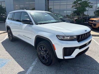 2027 Jeep Grand Cherokee GRAND CHEROKEE L LAREDO ALTITUDE 4X4