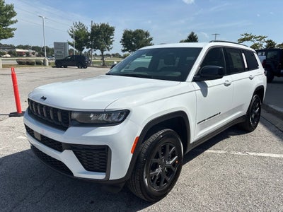 2027 Jeep Grand Cherokee GRAND CHEROKEE L LAREDO ALTITUDE 4X4