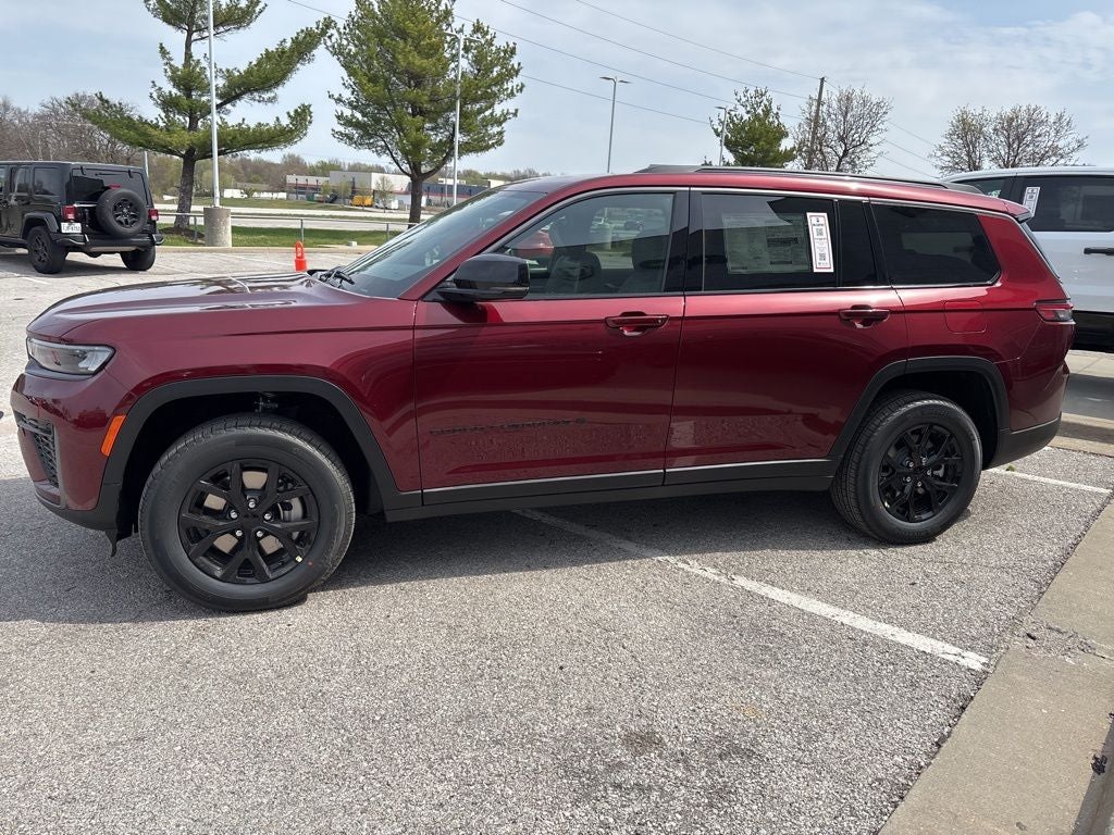 2026 Jeep Grand Cherokee GRAND CHEROKEE L LAREDO ALTITUDE 4X4