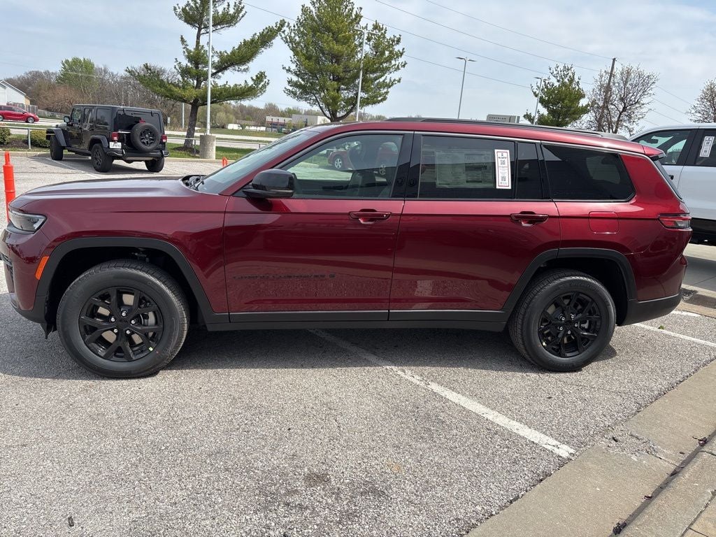 2026 Jeep Grand Cherokee GRAND CHEROKEE L LAREDO ALTITUDE 4X4