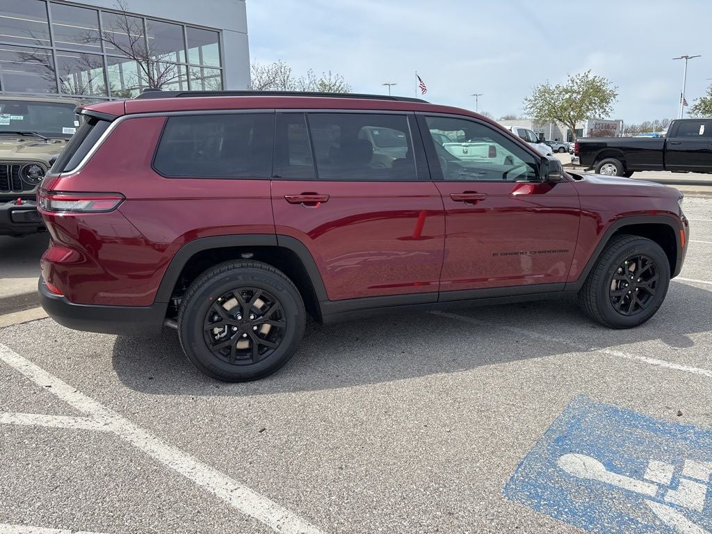 2026 Jeep Grand Cherokee GRAND CHEROKEE L LAREDO ALTITUDE 4X4