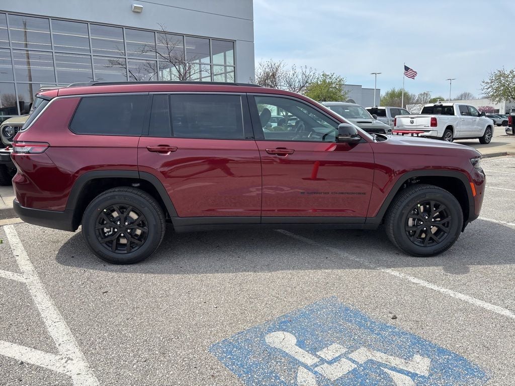 2026 Jeep Grand Cherokee GRAND CHEROKEE L LAREDO ALTITUDE 4X4