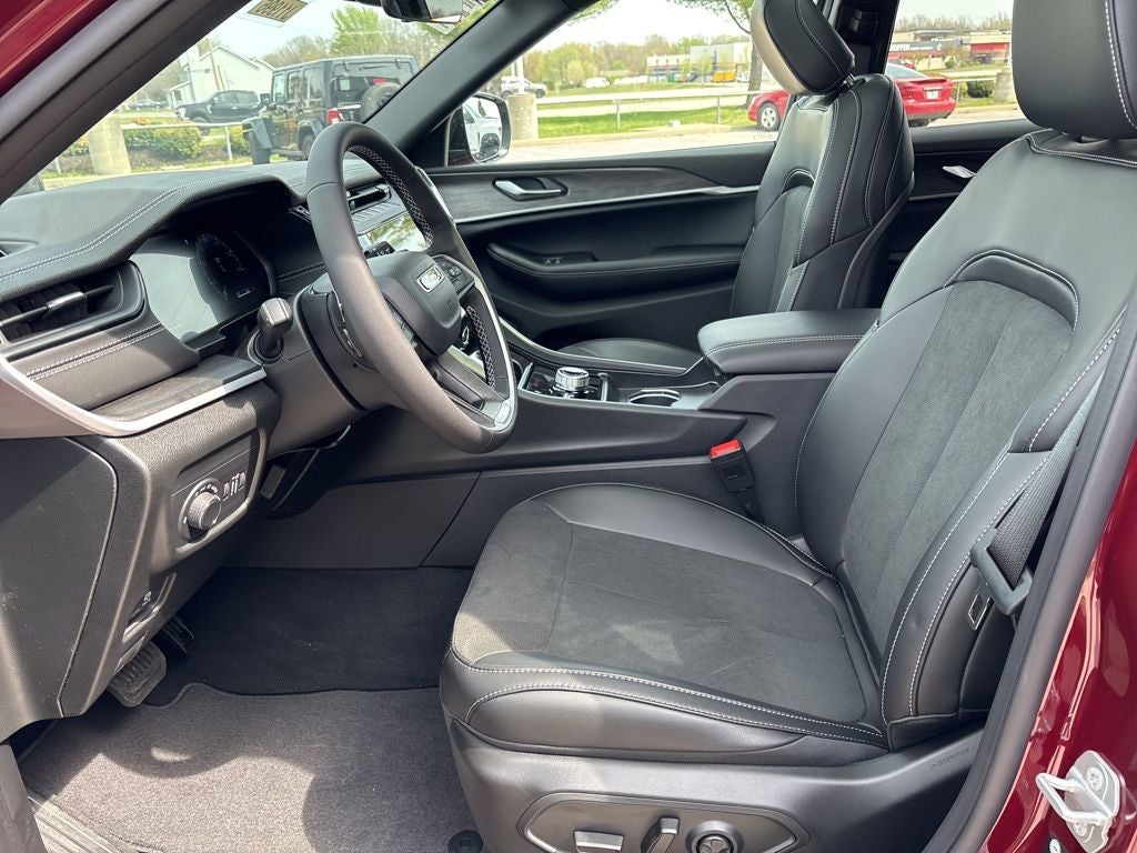 2026 Jeep Grand Cherokee GRAND CHEROKEE L LAREDO ALTITUDE 4X4