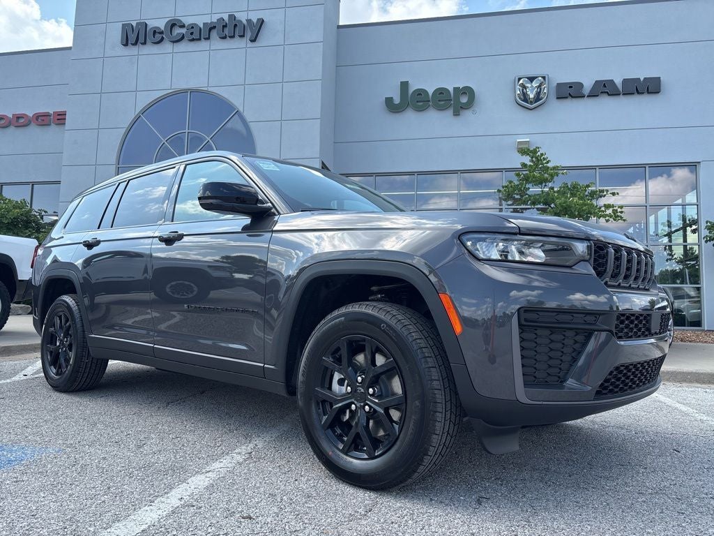 2026 Jeep Grand Cherokee GRAND CHEROKEE L LAREDO ALTITUDE 4X4