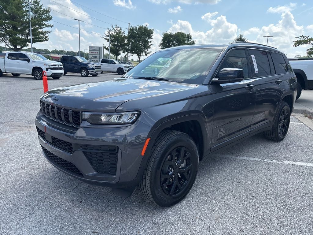 2026 Jeep Grand Cherokee GRAND CHEROKEE L LAREDO ALTITUDE 4X4