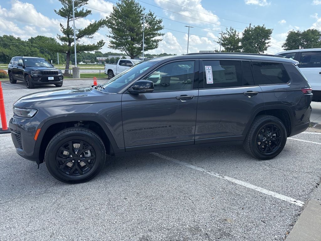 2026 Jeep Grand Cherokee GRAND CHEROKEE L LAREDO ALTITUDE 4X4