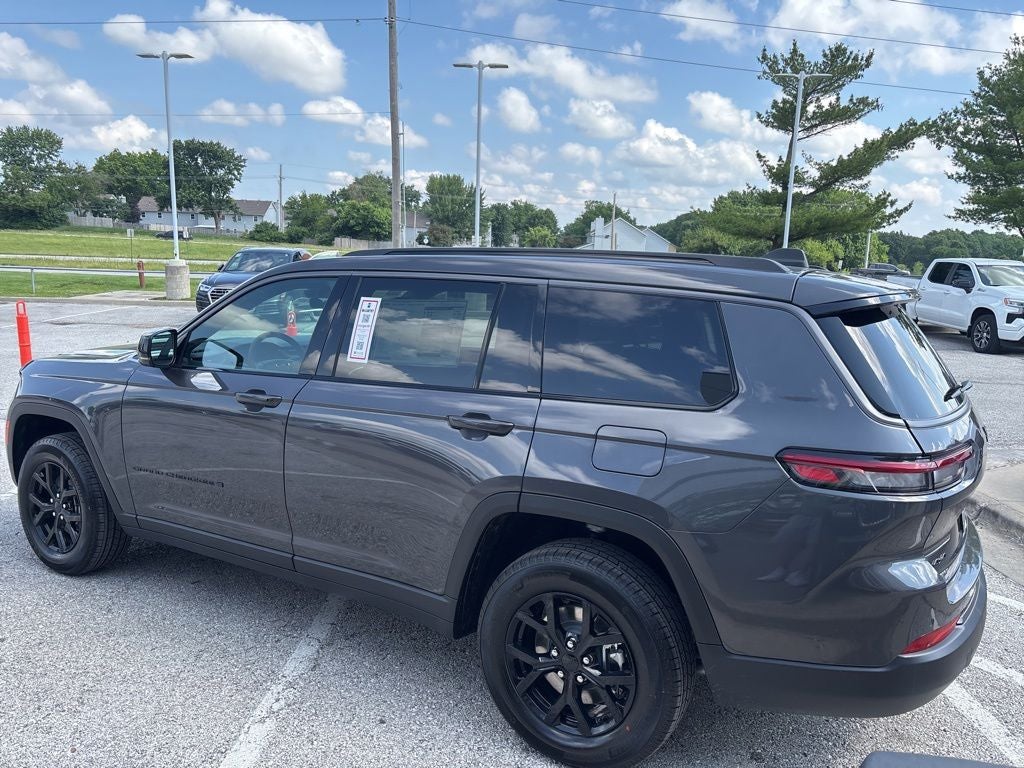 2026 Jeep Grand Cherokee GRAND CHEROKEE L LAREDO ALTITUDE 4X4